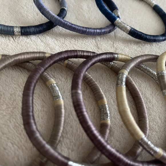 Handmade Flexible Bangle Bracelets from Rwanda - set of 3 blue/silver - Picture 15 of 15